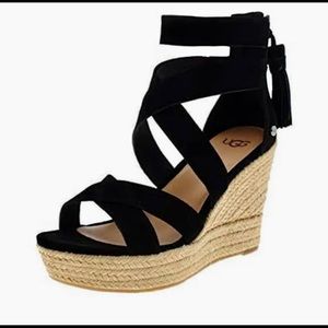 ✅NEW “UGG” 💯% Authentic Raquel Platform Sandal  Size 5 Wedge Espadrilles